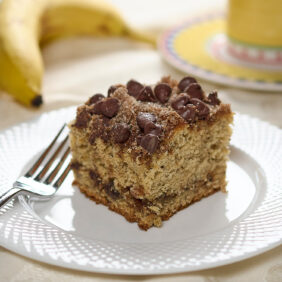 Read more about the article Banana Chocolate Chip Cake