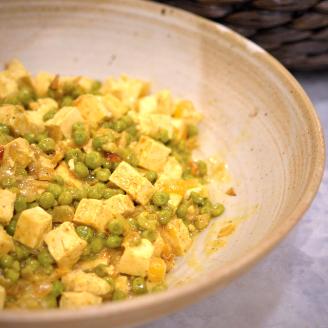 Read more about the article Curried Peas and Tofu