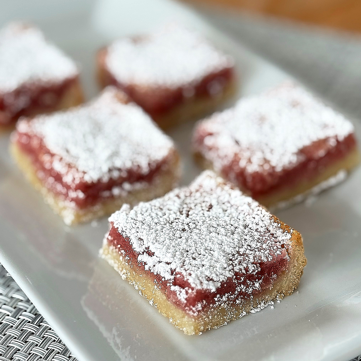 Read more about the article Pink Lemonade Bars