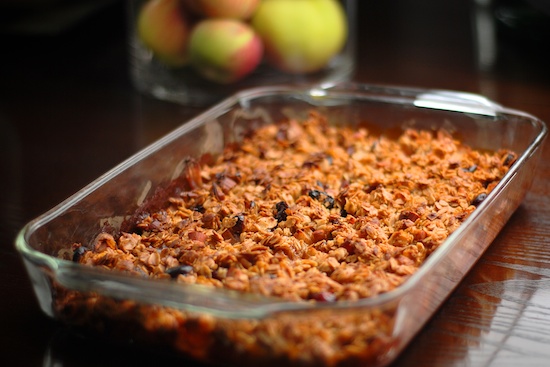 Read more about the article Breakfast Apple Granola Crisp