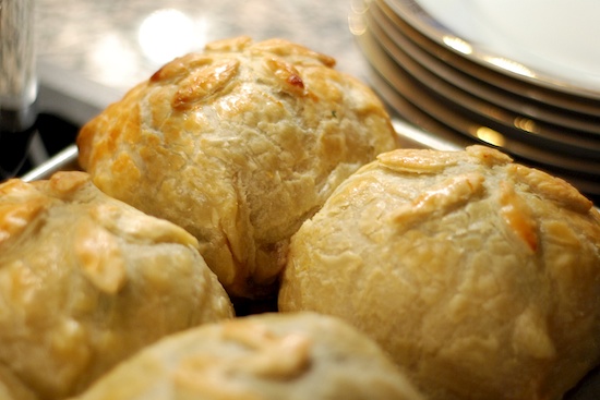 Read more about the article Individual Beef Wellingtons with Mushroom, Spinach and Blue Cheese Filling