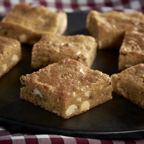 Read more about the article Excellent Blondies