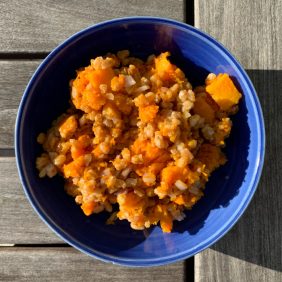 Read more about the article Butternut Squash Salad with Farro and Pepitas