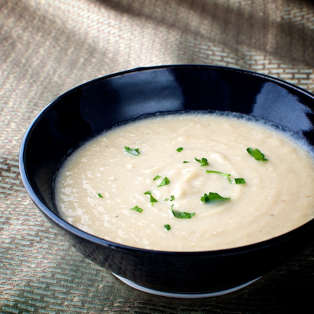 Read more about the article Creamy Curried Cauliflower Soup