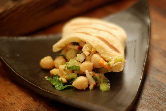 Read more about the article Chickpea, Carrot and Parsley Salad in Homemade Pita Bread
