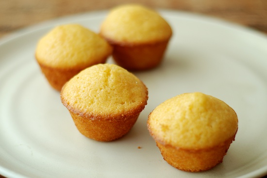 Read more about the article Honey Cornbread Muffins
