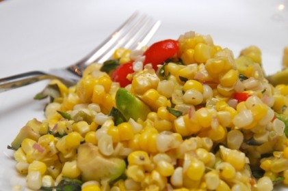 Read more about the article Fresh Corn and Avocado Salad