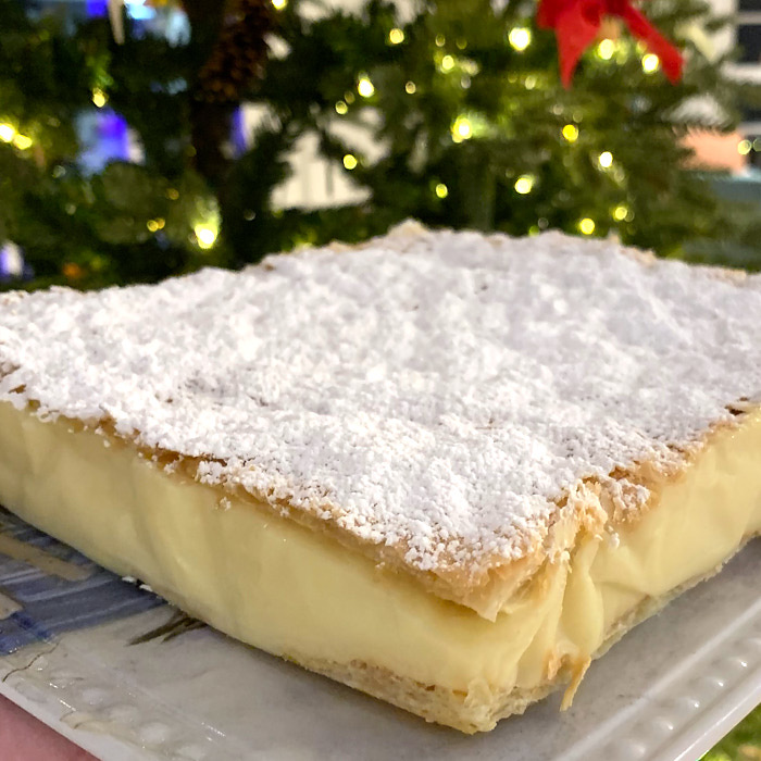 Read more about the article Vanilla Custard Squares