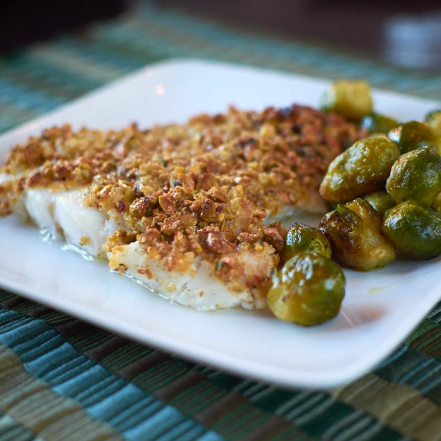 Read more about the article Pistachio-Crusted Cod Fillets