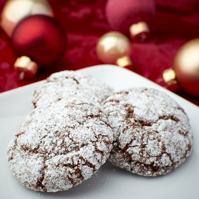 Read more about the article Chocolate Crinkle Cookies