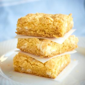 Read more about the article Lemon White Chocolate Bars