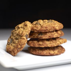 Read more about the article Oatmeal Raisin Cookies