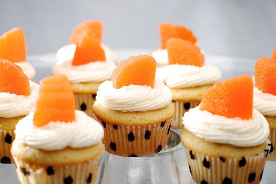 Read more about the article Orange Vanilla Bean Cupcakes