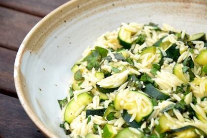 Read more about the article Orzo and Zucchini Salad