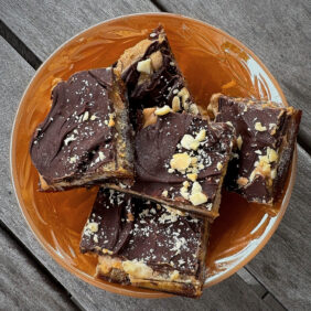 Read more about the article Date Snickers Bars