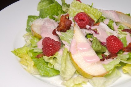 Read more about the article Pear Salad with Raspberry Cream