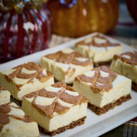 Read more about the article Pumpkin Swirl Cheesecake Bars
