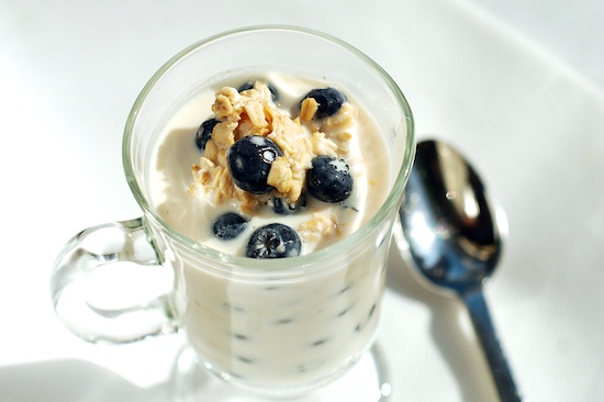 Read more about the article Blueberry Maple Refrigerator Oatmeal