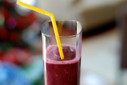 Read more about the article Pomegranate Berry Smoothie