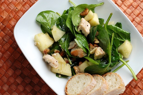 Read more about the article Spinach Salad with Chicken and Apples