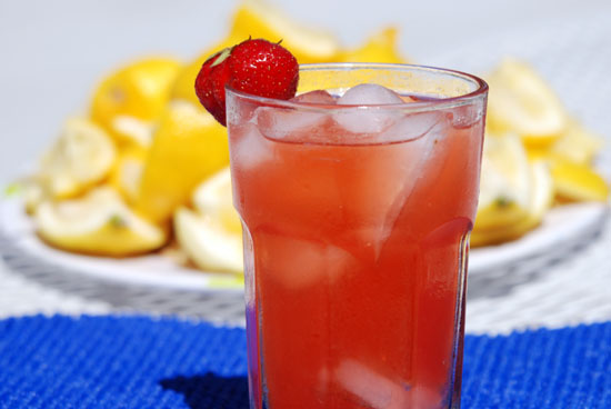 Read more about the article Strawberry Lemonade